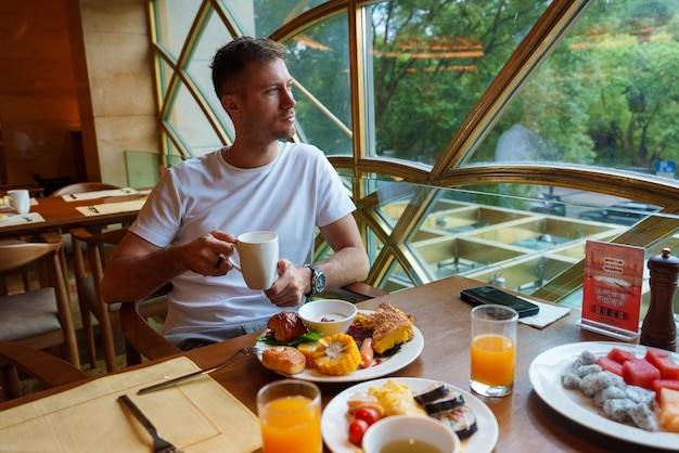 Gdzie zjeść na Krupówkach i poczuć prawdziwy klimat Zakopanego?