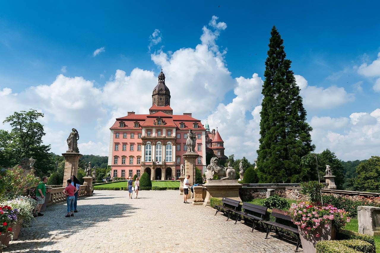 Co warto odwiedzić na Śląsku i jakie miejsca zachwycają turystów?
